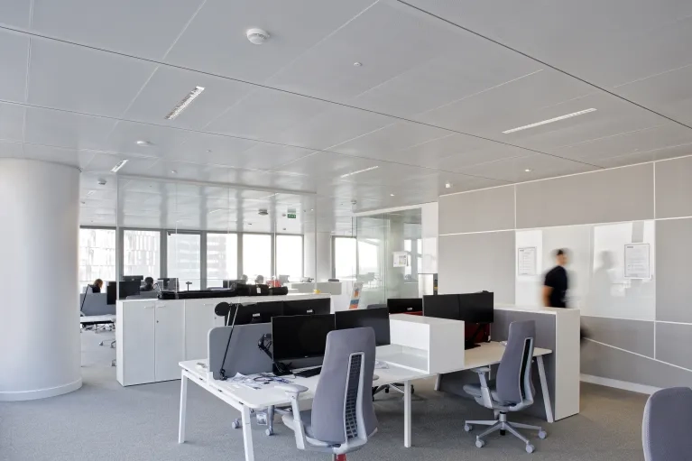 PM5 lourd atténuation latérale Tour Saint-Gobain