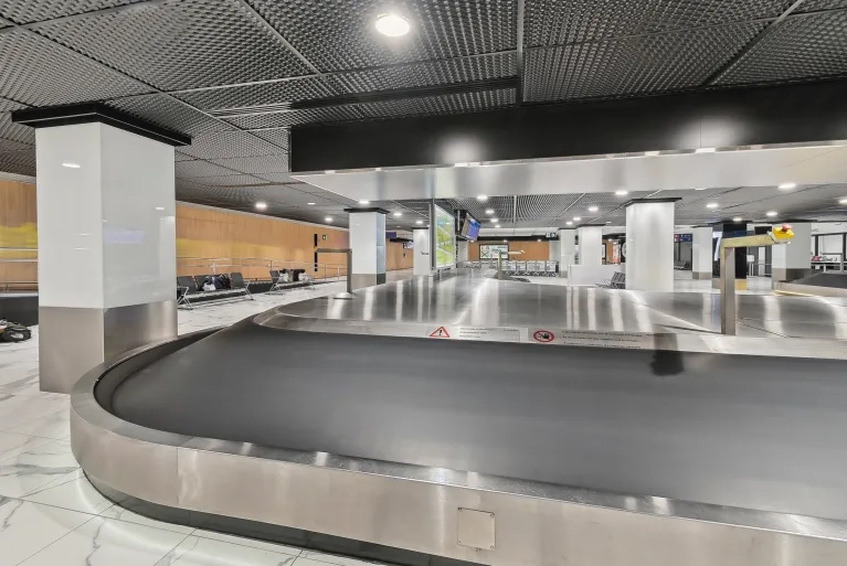 Aéroport de Mulhouse - métal déployé MESH - PLAFOMETAL