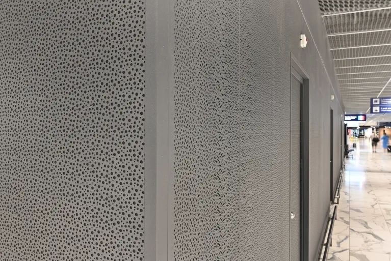 Aéroport de Mulhouse- Acoustiroc -PLAFOMETAL
