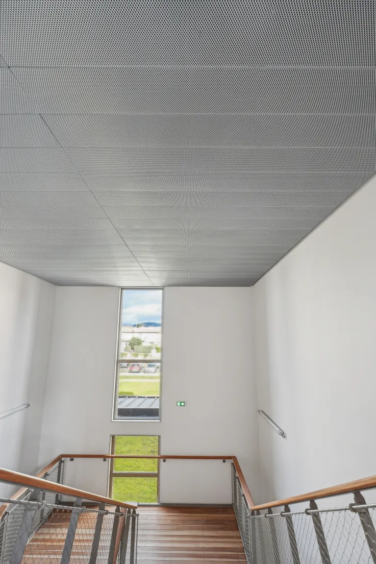 SEPR-ANNONAY-METAL-DEPLOYE-PLAFOMETAL