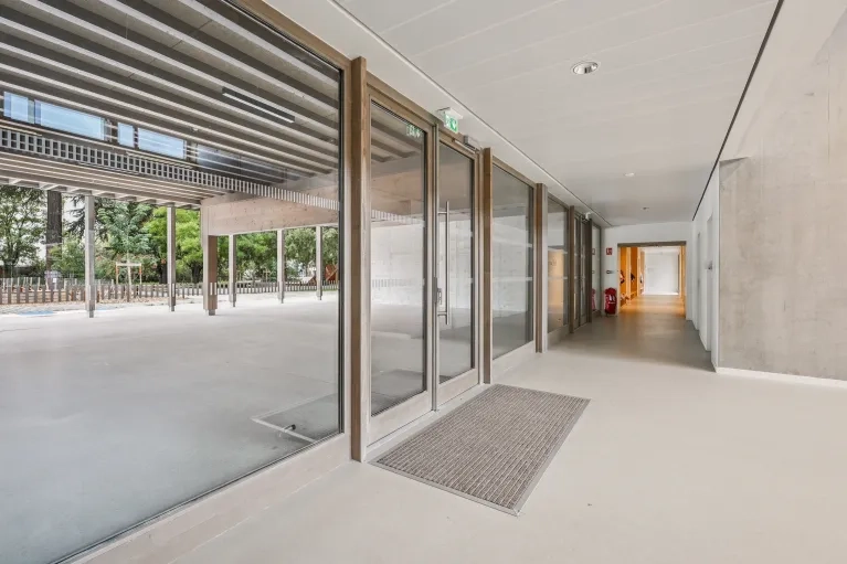 Groupe scolaire les Genêts - Plafond Horus - PLAFOMETAL 