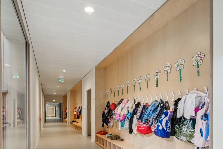 Groupe scolaire les Genêts - Plafond Horus - PLAFOMETAL 