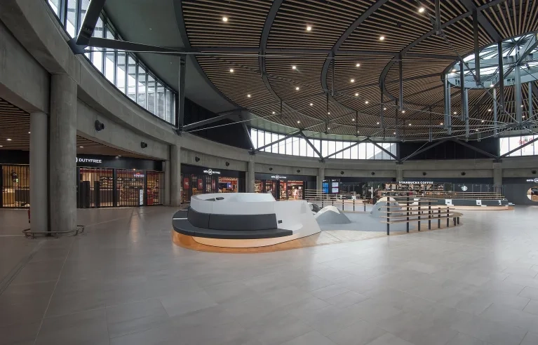 plafometal-aeroport-saint-exupery-lyon-baffle.jpg