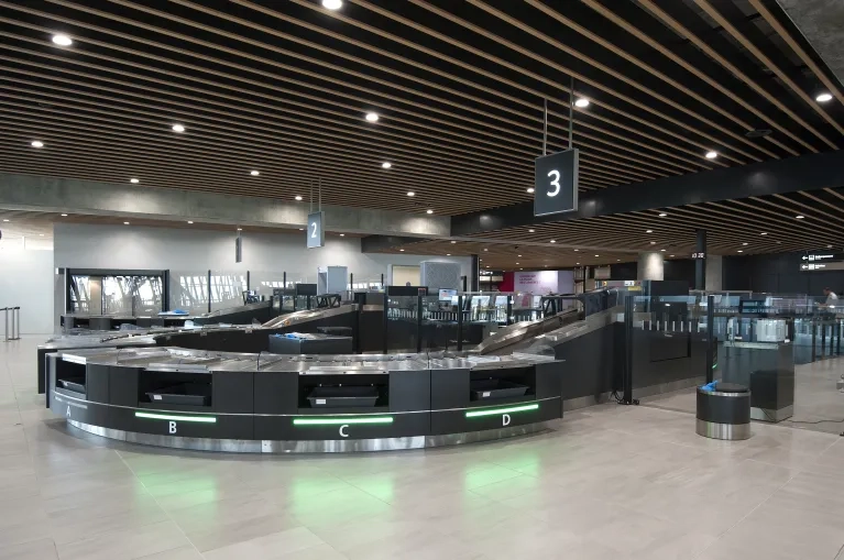 plafometal-lyon-airport-saint-exupery-baffle.jpg