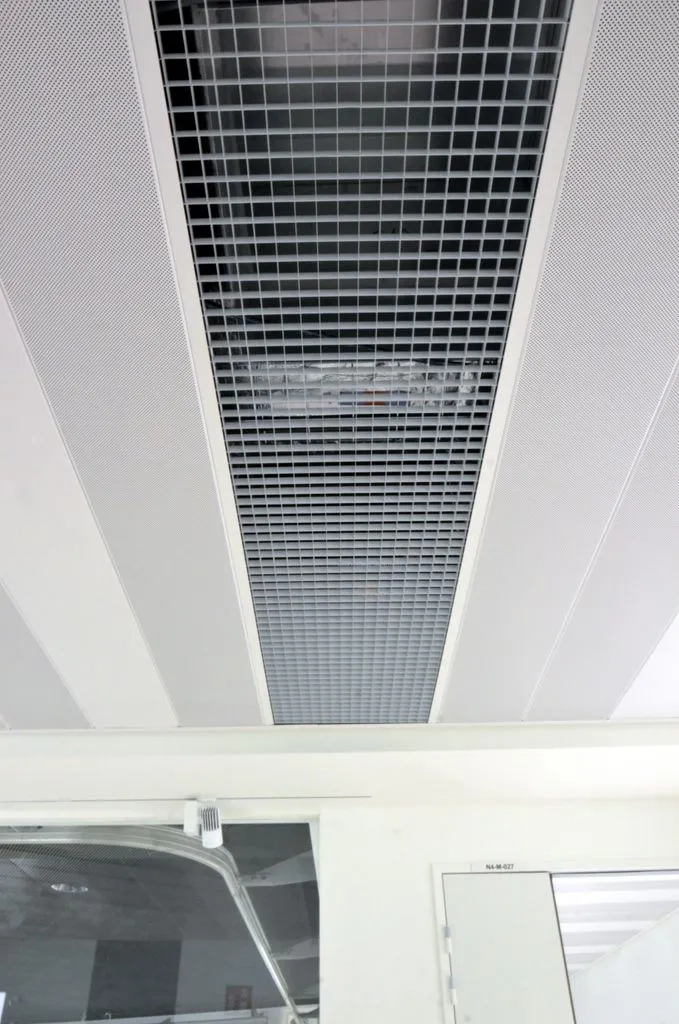 pm10-hopital-de-chambery-plafometal.jpg