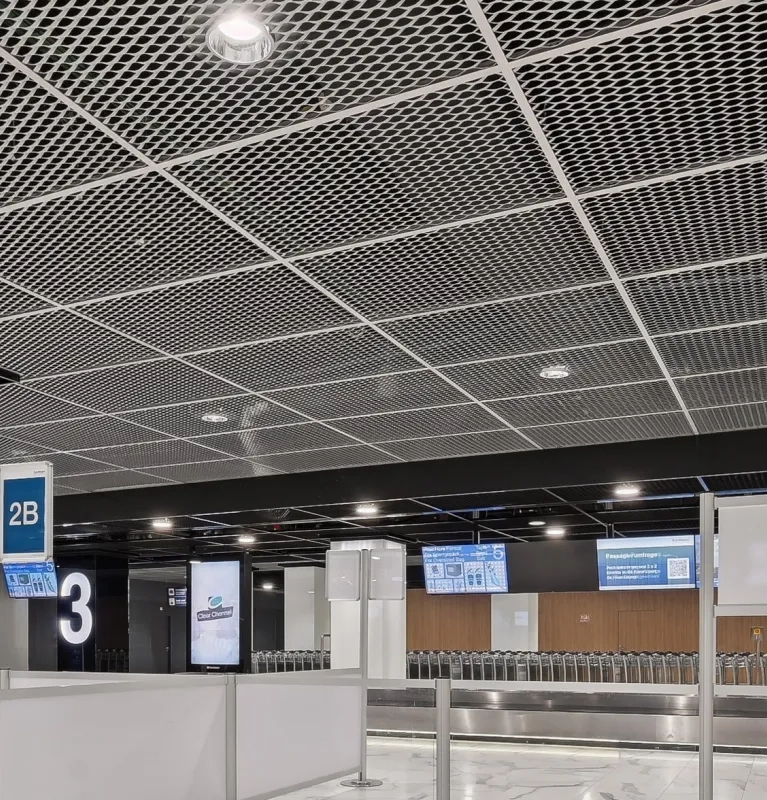 Aéroport - Métal déployé - PLAFOMETAL
